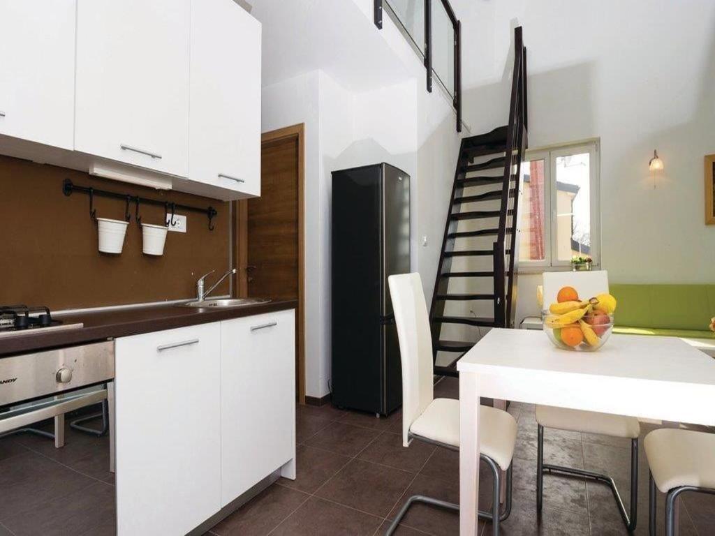 Apartments Grzic Porozina Exterior photo