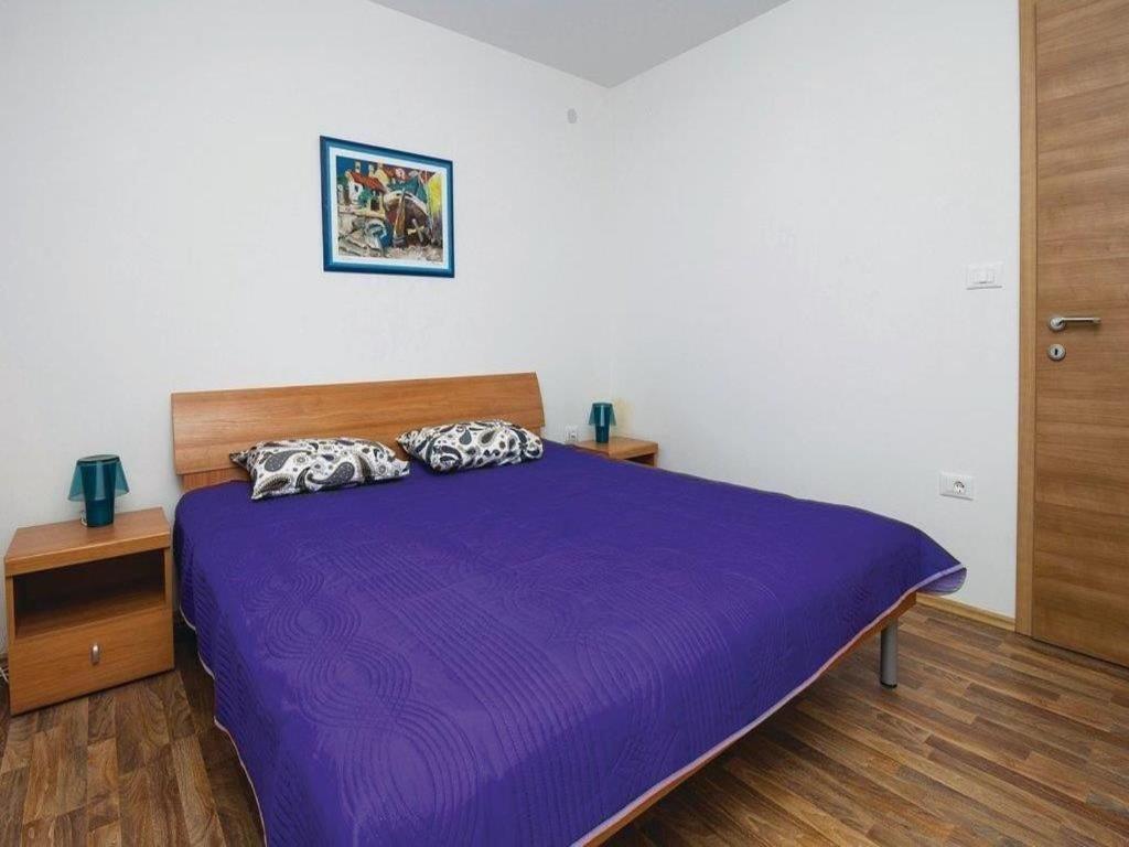 Apartments Grzic Porozina Exterior photo