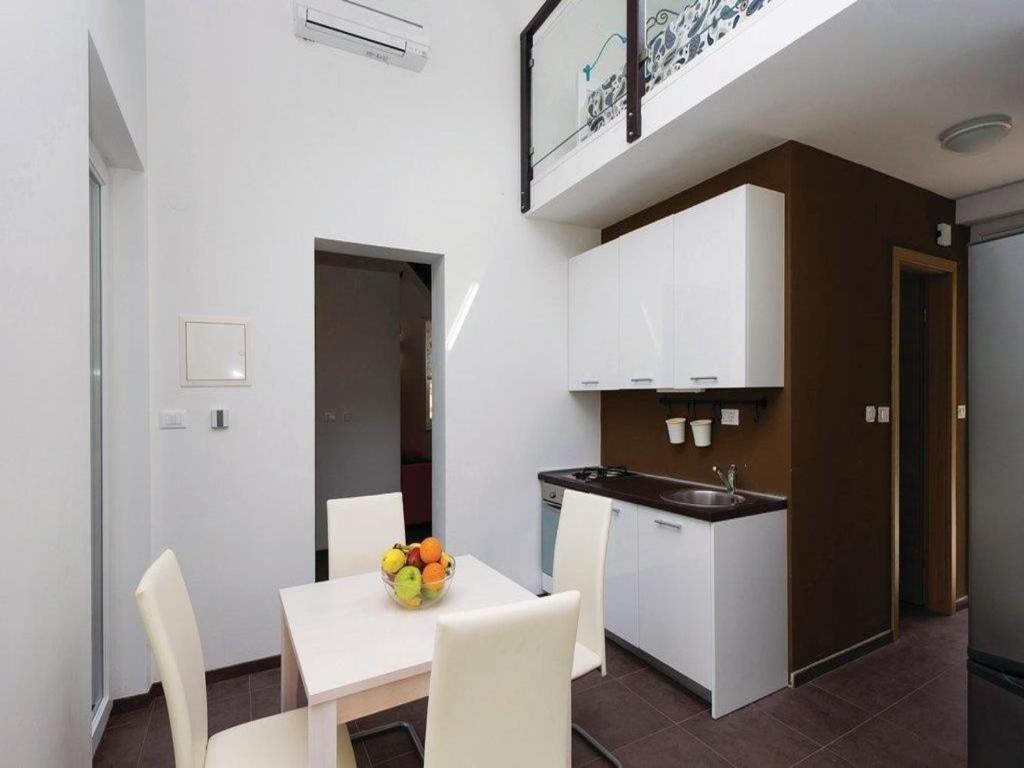Apartments Grzic Porozina Exterior photo